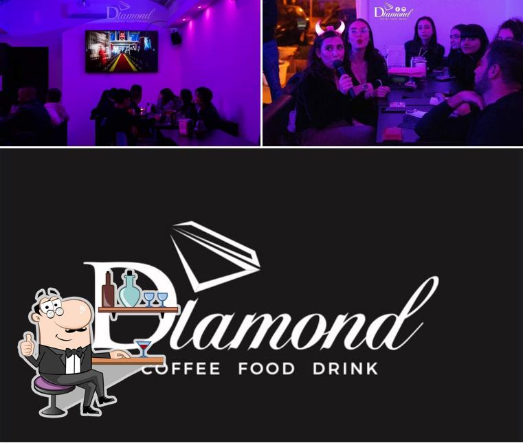 Gli interni di Diamond Cocktail Bar