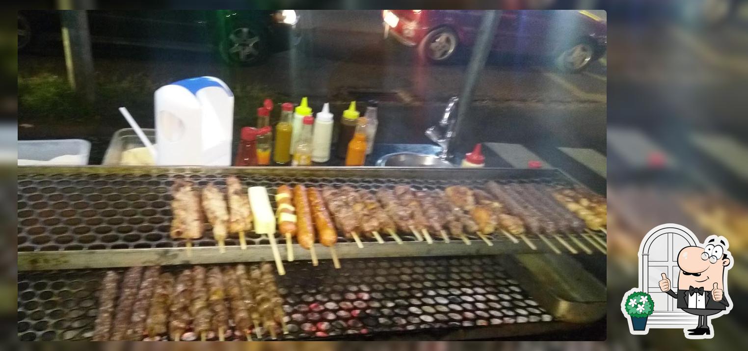 Você pode espairecer no na área externa do Espetinho do Adriano