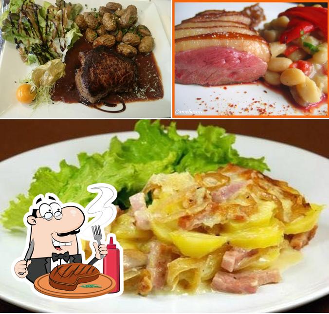 Try out meat dishes at Le saint spire