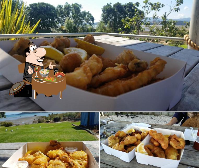 Coromandel Oyster Company, 1611 Manaia Rd in Coromandel Restaurant