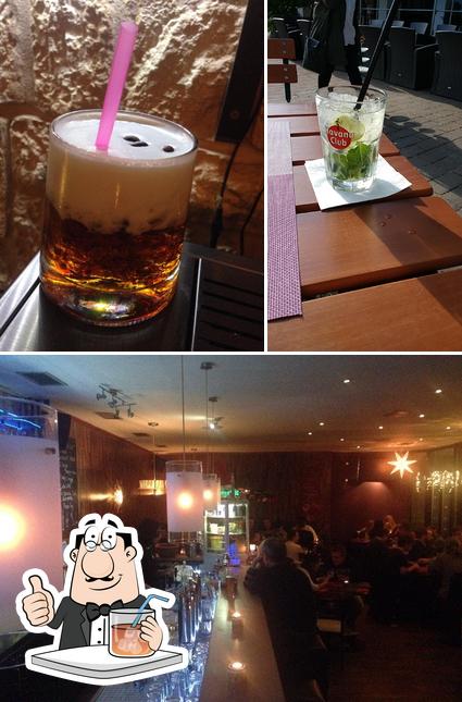 Las fotografías de bebida y barra de bar en Sofa-bar