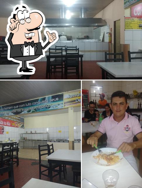 O interior do Isaac Pizzas