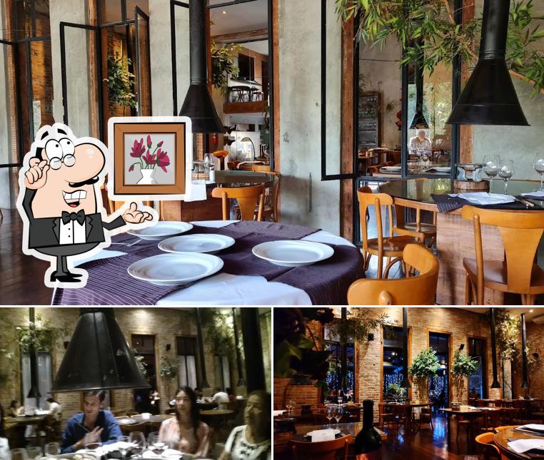 Sente em uma das mesas no Le Réchaud