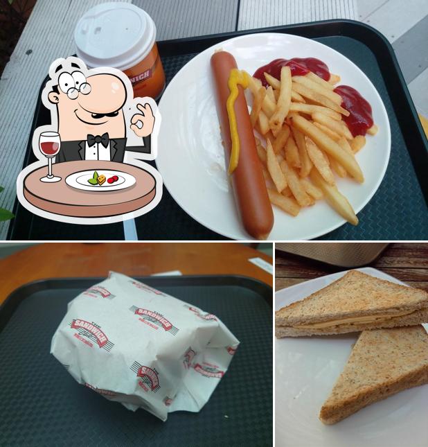 American Diner (Hong Kong Polytechnic University), Hong Kong, Podium