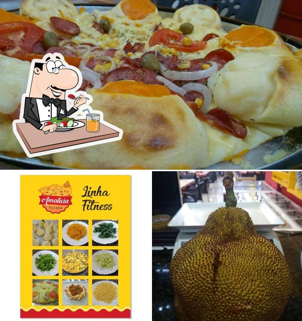 Comida em Pizzaria Amalícia