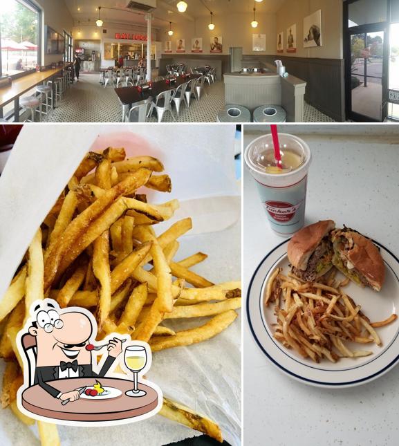 Tucker's Onion Burgers, 324 NW 23rd St in Oklahoma City Restaurant