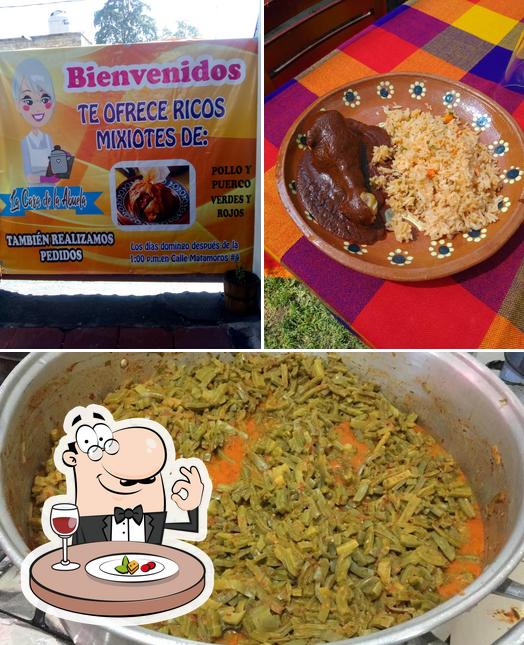 Restaurante La Casa De La Abuela mixiotes del pollo, puerco ,conejo