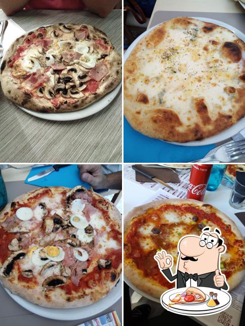 Commandez des pizzas à Pizzeria Cantina Manganelli