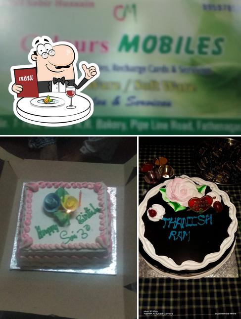 The picture of Rr Iyenger Bakery’s food and interior