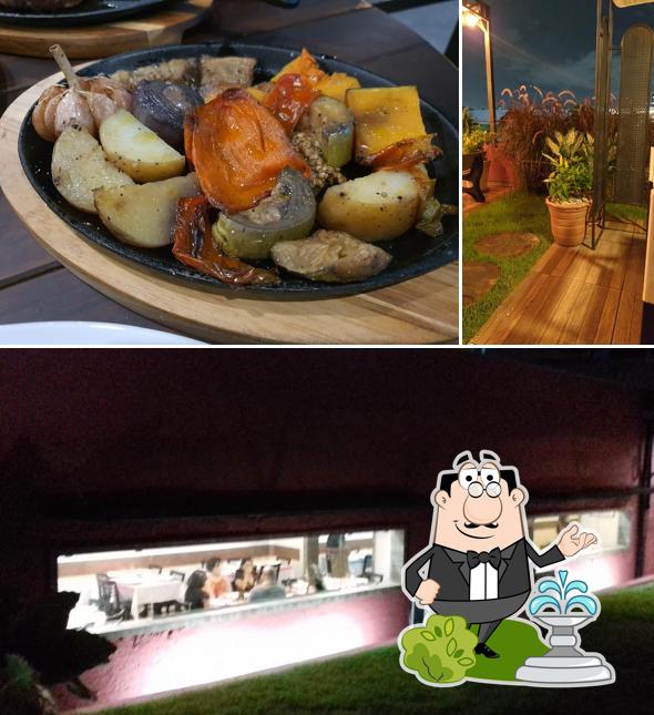 A exterior e comida do restaurante