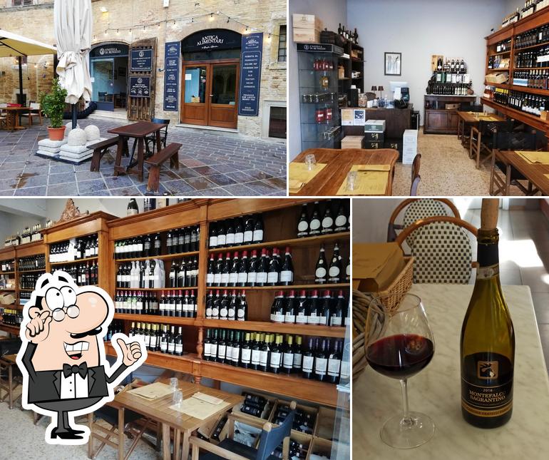 Among different things one can find interior and drink at Antica Alimentari da Biagilia e Belardino