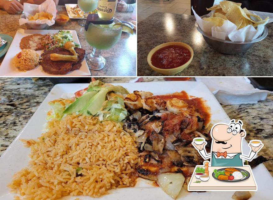 Блюда в "La Hacienda Mexican Restaurant"