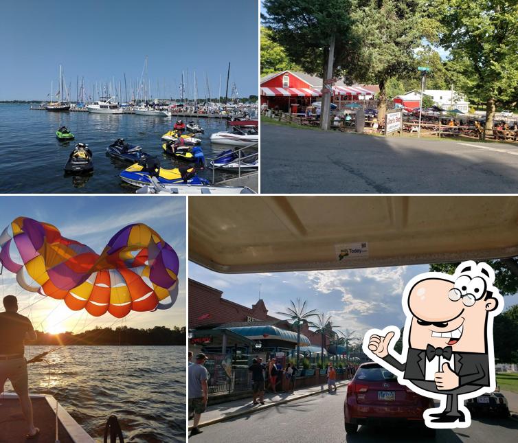 PutinBay Floating Tiki in PutinBay Restaurant reviews