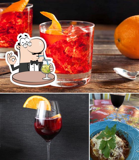 Tome uma bebida do menu