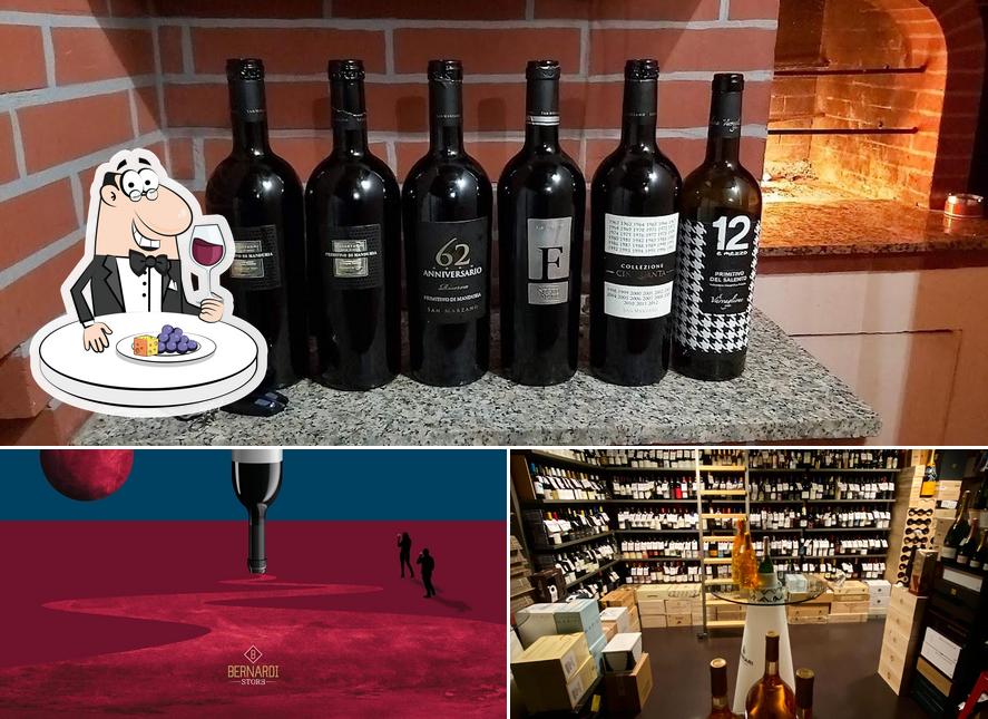 È gradevole prendersi un bicchiere di vino a Bernardi Wine & Spirits Grottaglie