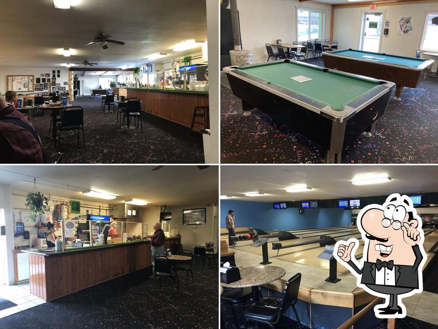 Pins & Tips Bowling Alley in Salmon Restaurant menu and reviews