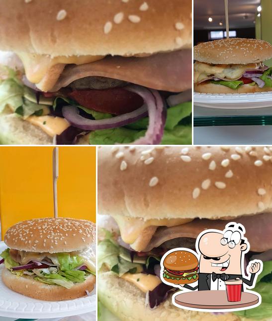 Commandez un hamburger à Friterie Snack - La Frontalière