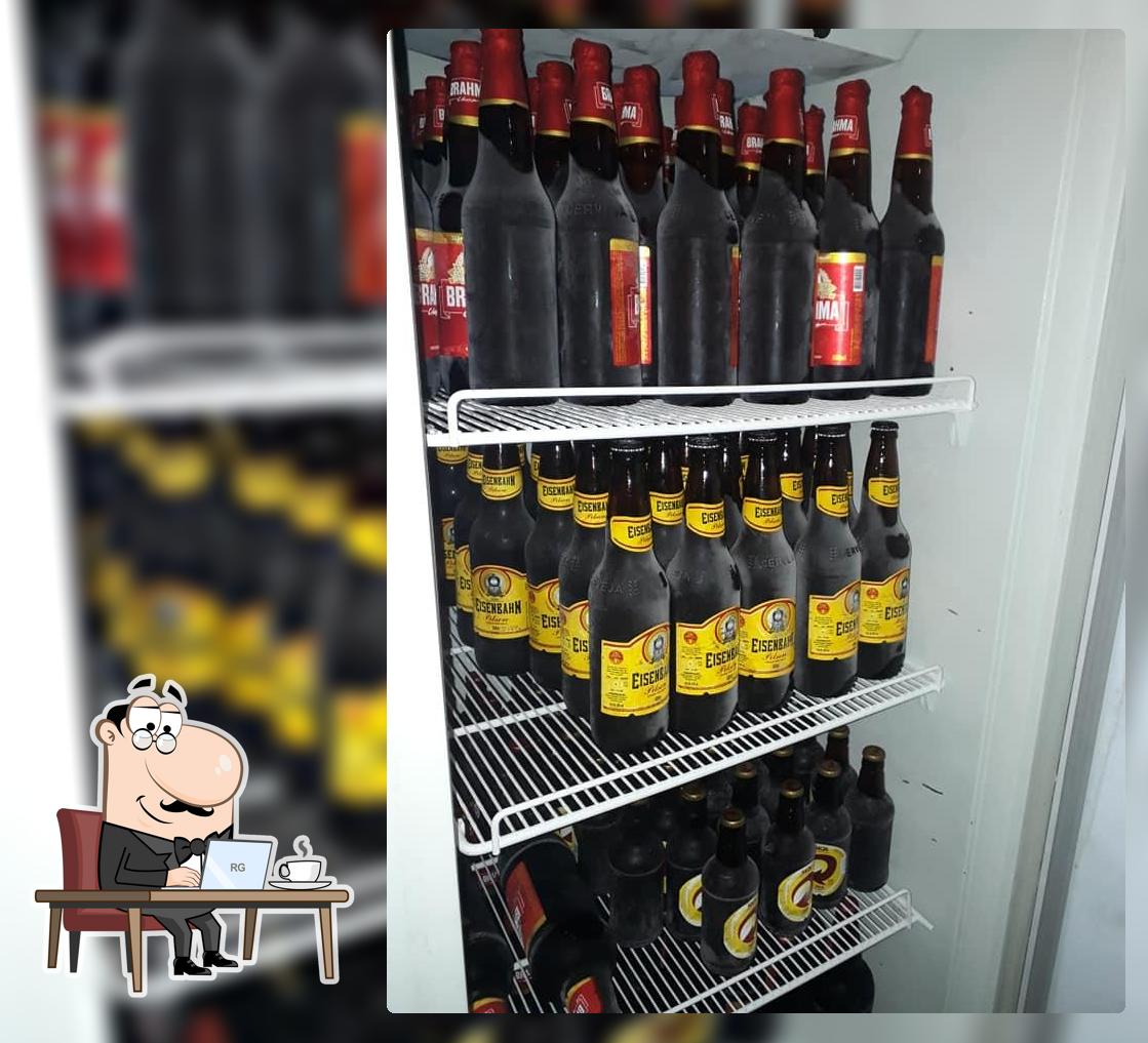Veja imagens do interior do Espetinho do seu Chico