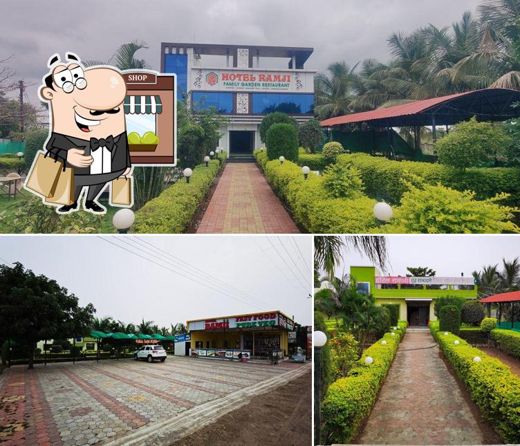 Hotel Ramji Restaurant & Bar