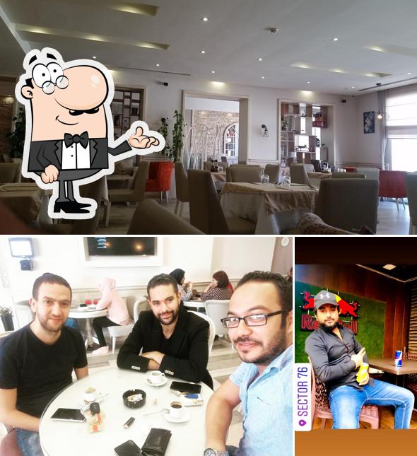 L'intérieur de cafe resto 76
