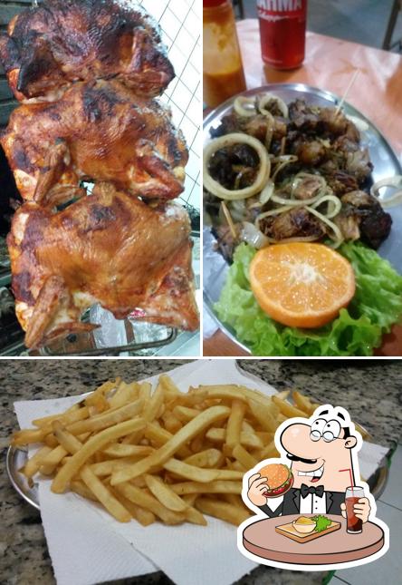 Peça um hambúrguer no Frangão Na Brasa