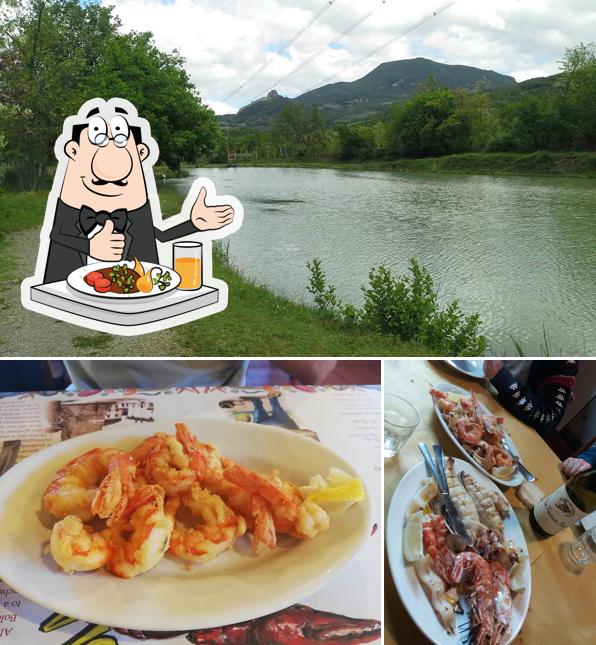 La cibo e esterno del ristorante