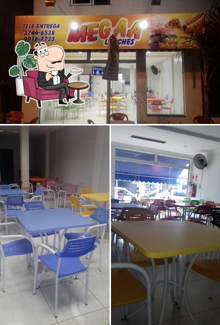 Mega Lanches