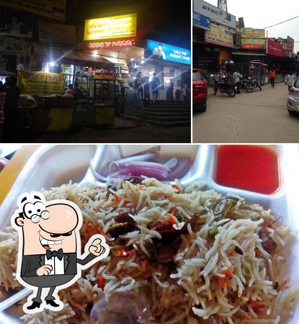 This is the photo showing exterior and food at Curry N Phulka