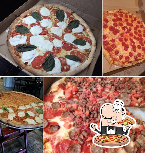 Elige una pizza en Ginos Real New york Pizza