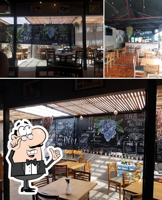 O interior do Sublime Frutaria Restaurante