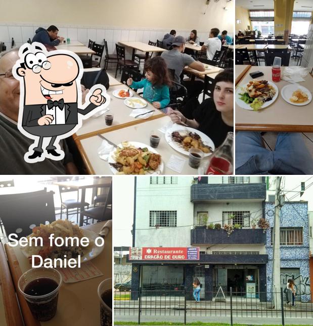 O interior do Restaurante Dragão de Ouro