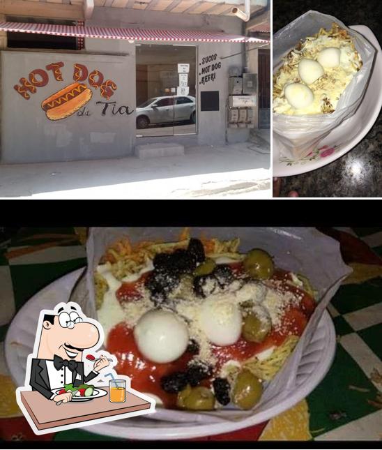 Comida em Hot dog da tia