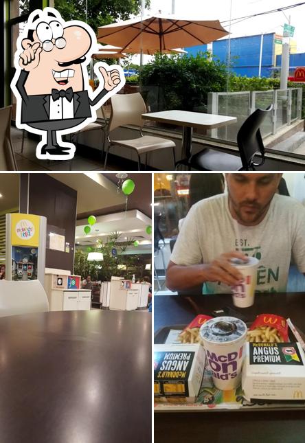 O interior do McDonald's