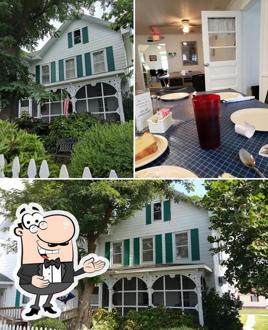 Hilda Crockett's Chesapeake House in Tangier Restaurant reviews