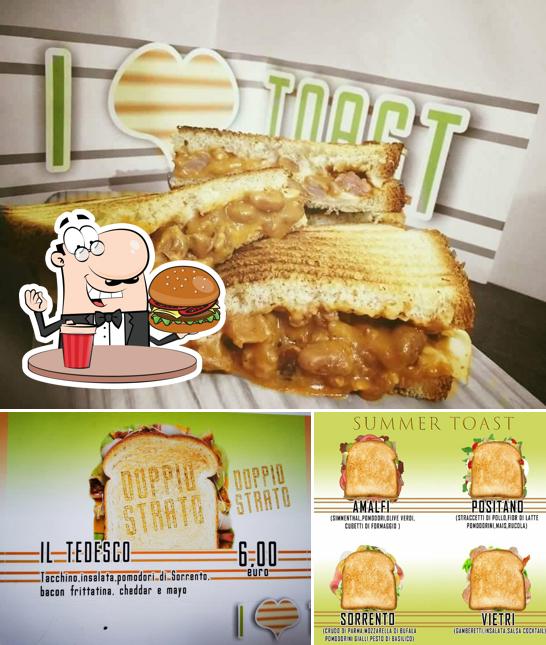 Ordina un hamburger a I Love Toast Portici