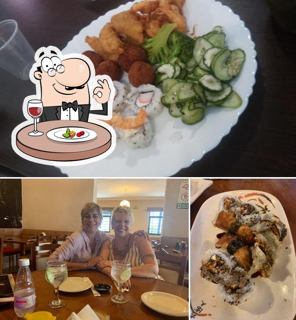 Confira a foto mostrando comida e interior no Fugiyama Restaurantes