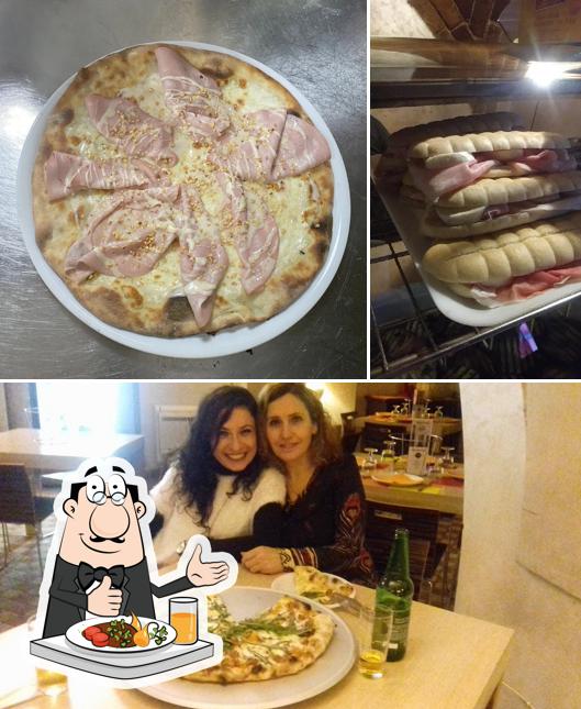 Cibo al pizzeria amarcord di de meo michele