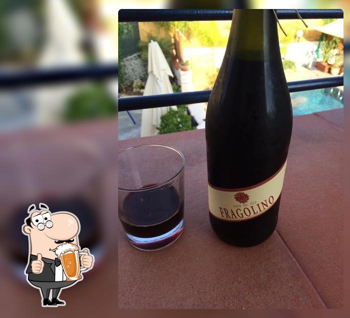 Puoi prenderti un rinfrescante bicchiere di birra chiara o scura