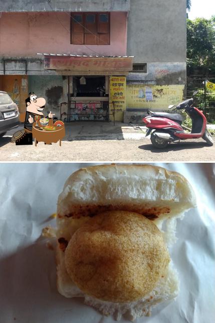 Food at Purnanand Bhandar