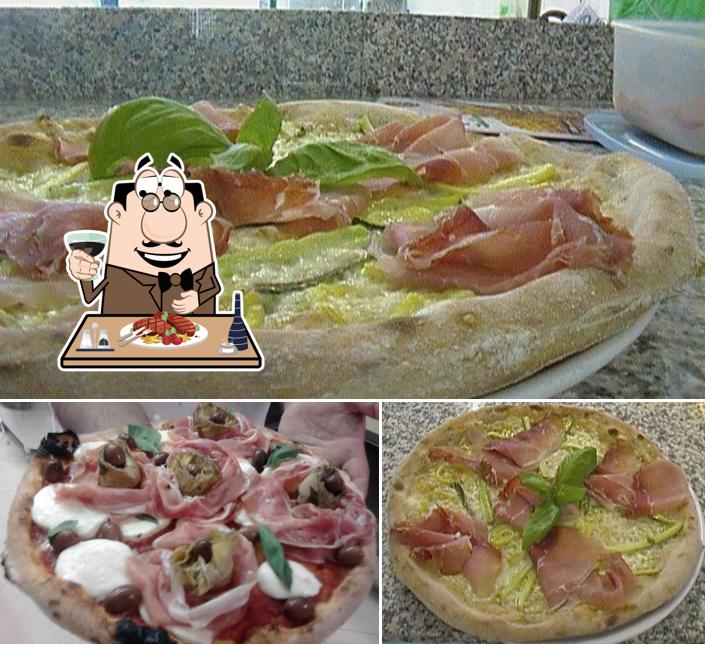 Prenditi i un pasto a base di carne a pizzeria da tata