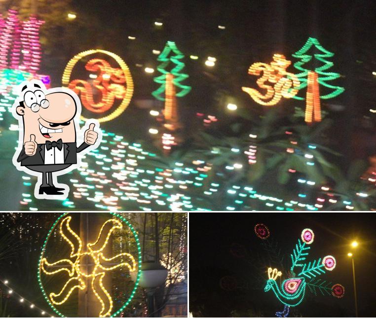 Defence Colony Main Market picture