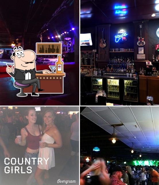 the-grizzly-rose-5450-lincoln-st-in-denver-restaurant-menu-and-reviews