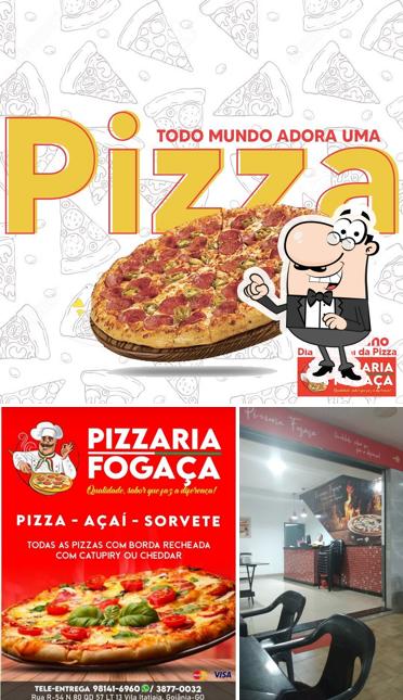 O interior do Pizzaria Fogaça