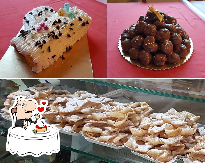 Trattoria Corradi serve un'ampia gamma di dolci