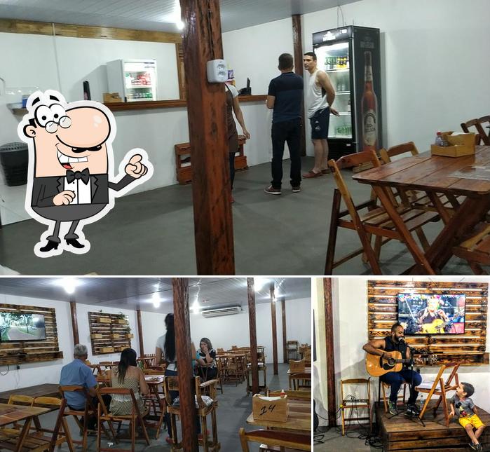 O interior do Espetaria Fogo & Brasa Duca Serra