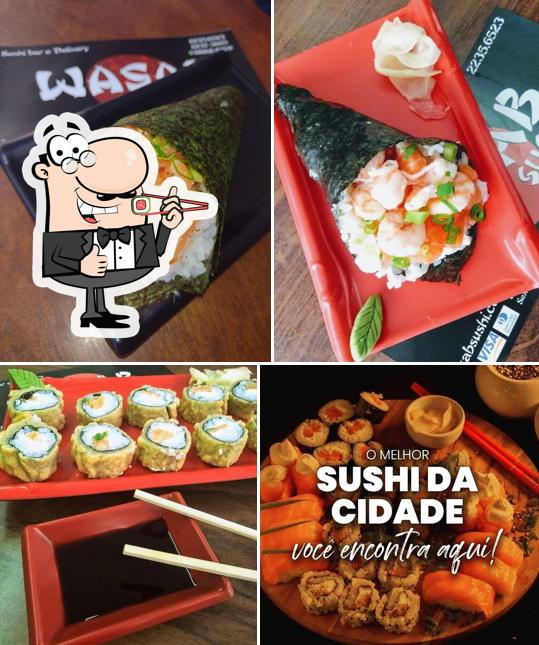 Rolos de sushi são oferecidos por Wasab Sushi