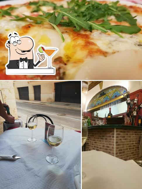 Las imágenes de bebida y pizza en Restaurant Il Porticato