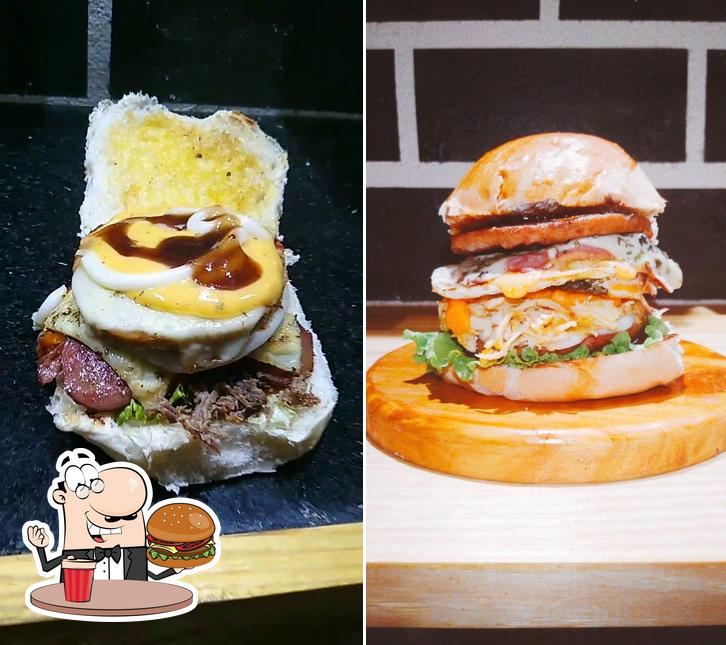 Consiga um hambúrguer no Bar Churrasquinho Do Zé Bodô e Conexão Burg