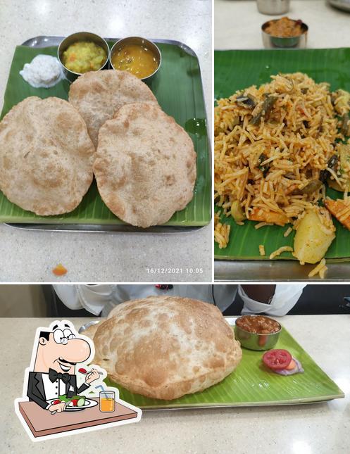 Food at Perambur Sri Srinivasa Sweets & Snacks