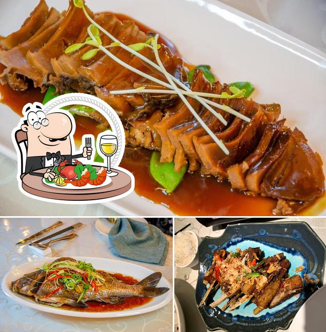 Закажите блюда с морепродуктами в "Feast Restaurant & Bar"